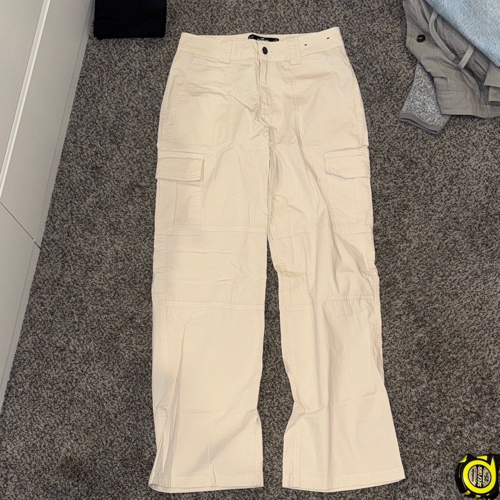 Hollister Cream Cargo Pants